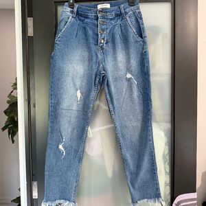 Vibrant MIU ankle jeans size 7